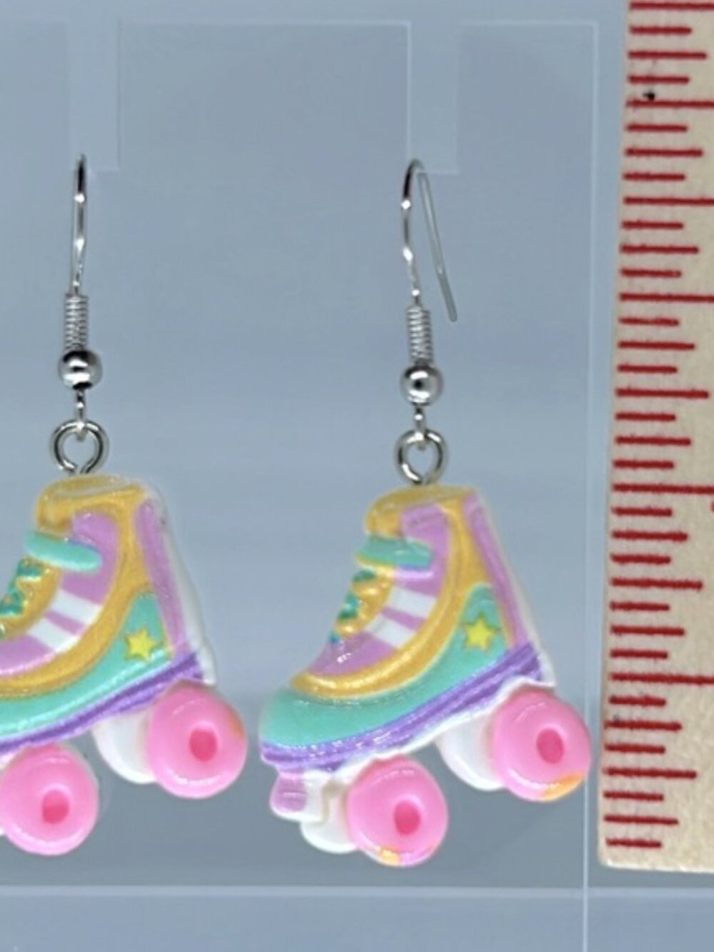 Stylish Resin Cartoon Roller Skates Pendant Earrings Fashion Jewelry - Picture 2 of 3